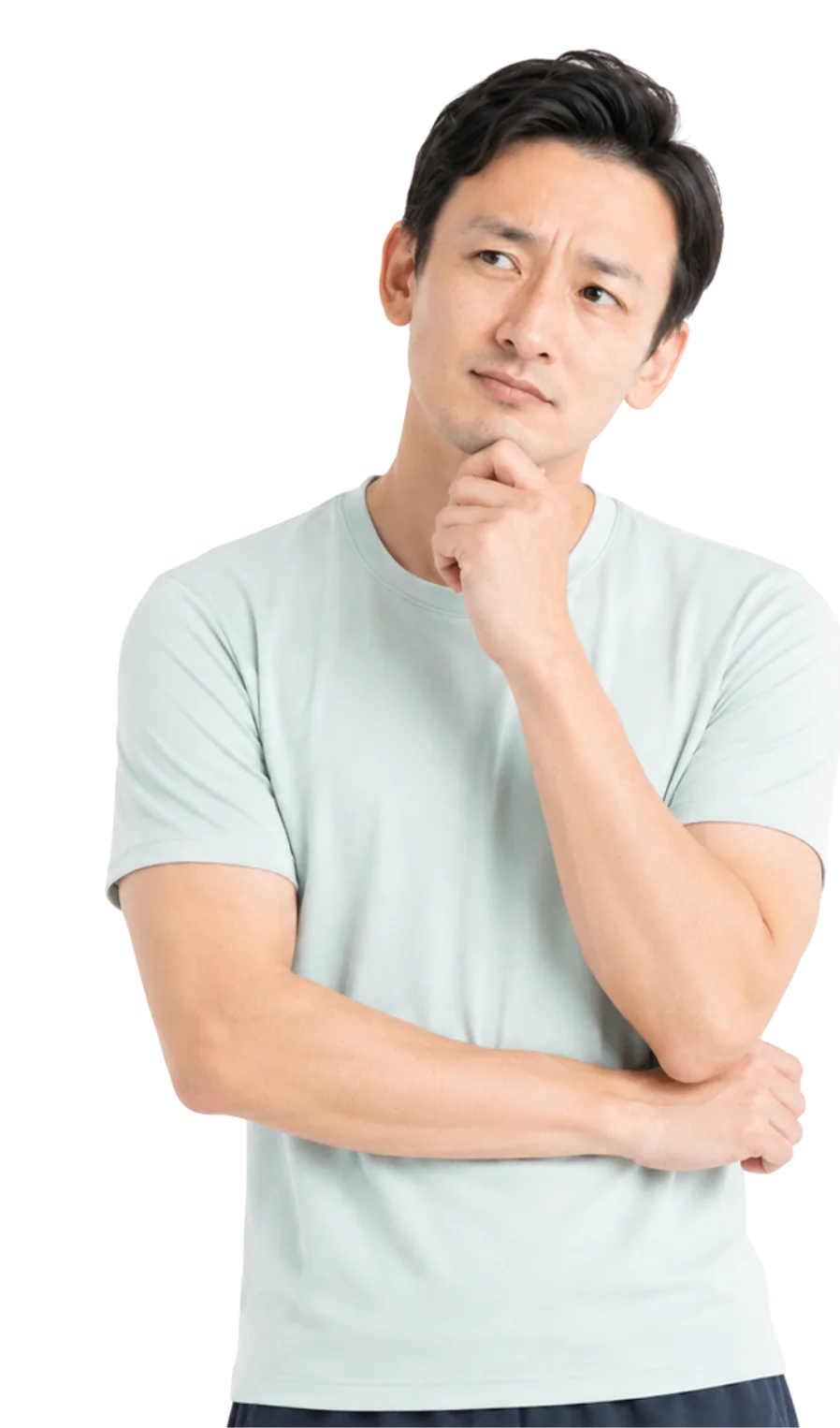 あごに手を添えて考える男性